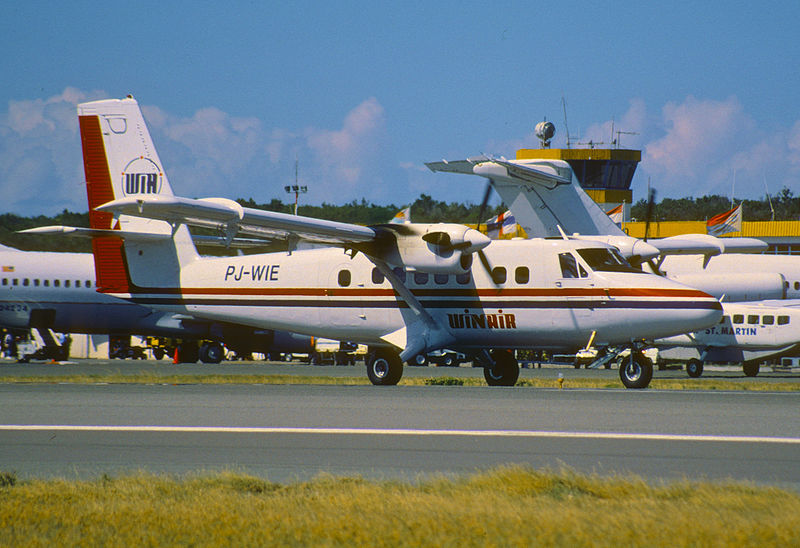 File:45ax - Winair DHC-6 Twin Otter 300; PJ-WIE@SXM;31.01.1999 (8296602861).jpg