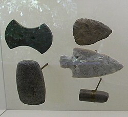 Adena culture stone gorgets and points Adena SerpMd gorget points HRoe 2009.jpg