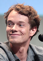 Miniatuur voor Alfie Allen