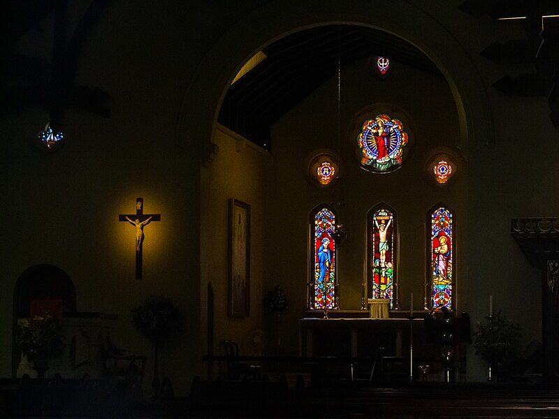 File:All Saints Anglican Church Altar and Altar Windows Wickham Tce Brisbane P1100561.jpg