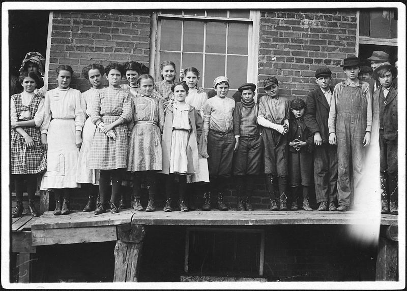 File:All except smallest boy work in Sweetwater Hosiery Co. He is a dinner carrier, but others like him and smaller work... - NARA - 523367.jpg