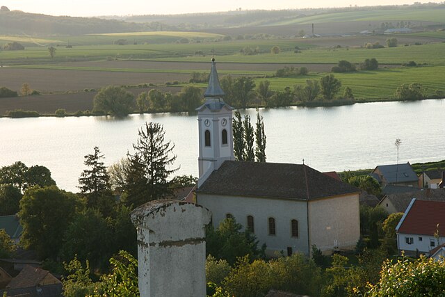 Igreja de Alsómocsolád.