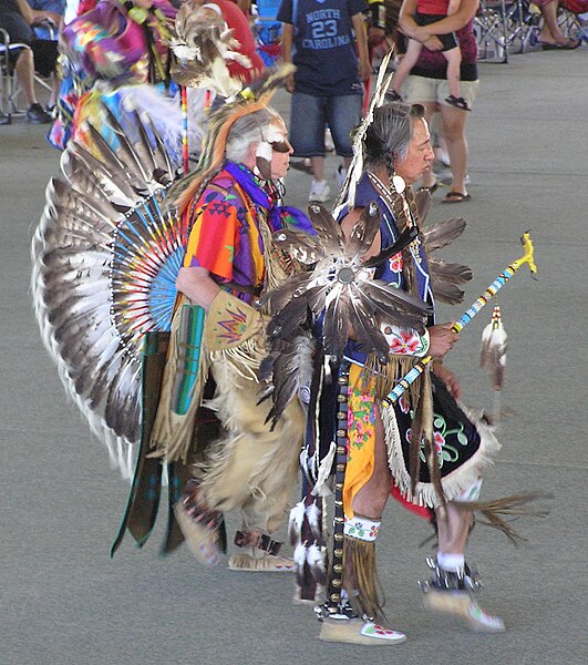 File:Arlee Powwow7.JPG