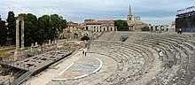 Arles Amphitheatre gallo romain pano.jpg