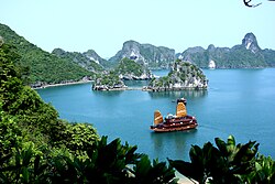 Teluk Hạ Long