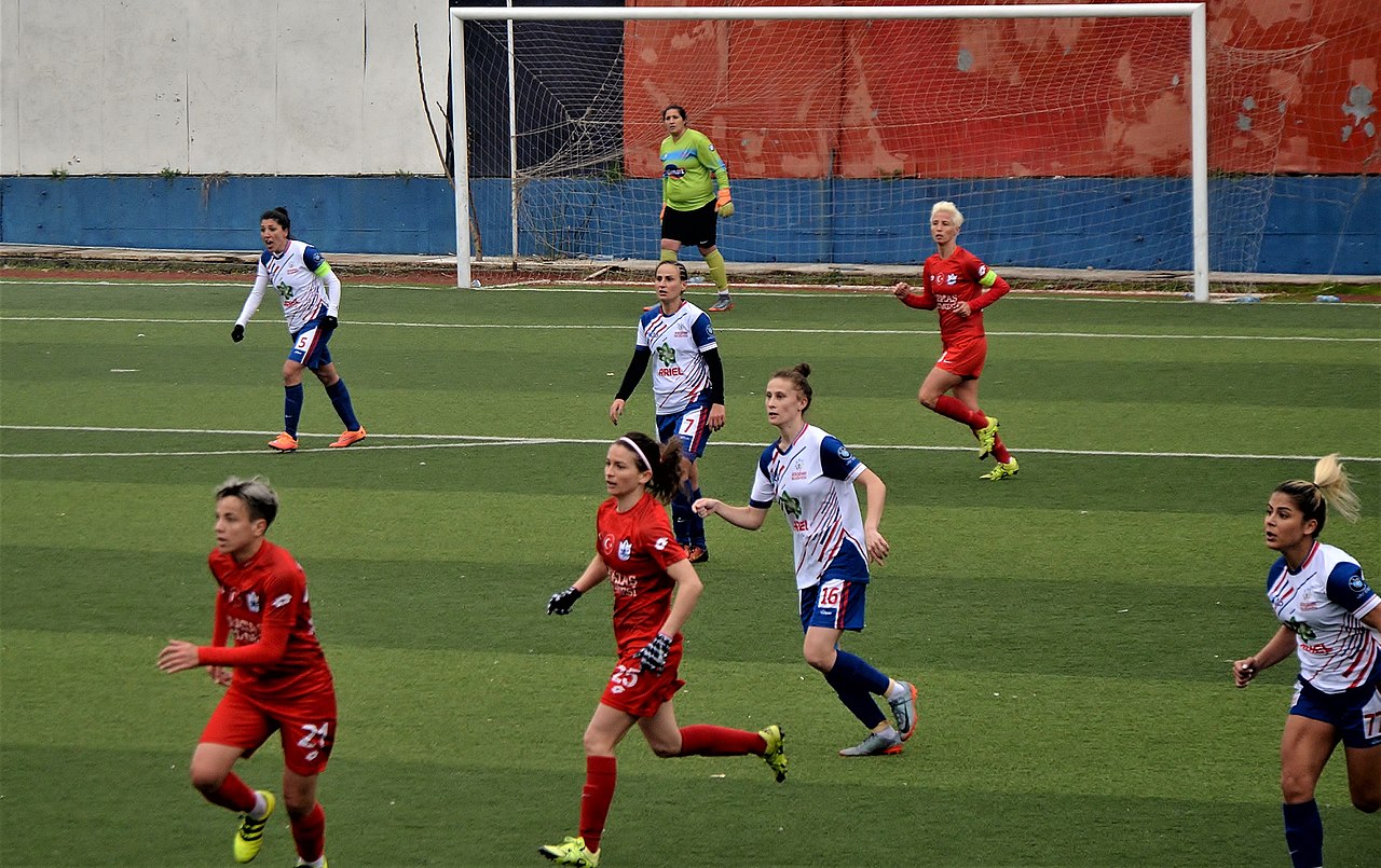 Турция 1 лига. Turkish women's Cup 2021 Football. Первая лига Википедия в Россия.