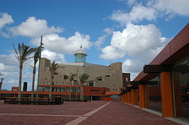 Alfredo Kraus Oditoryumu ve Plaza de la Música.  Las Palmas de Gran Canaria, Kanarya Adaları, İspanya.