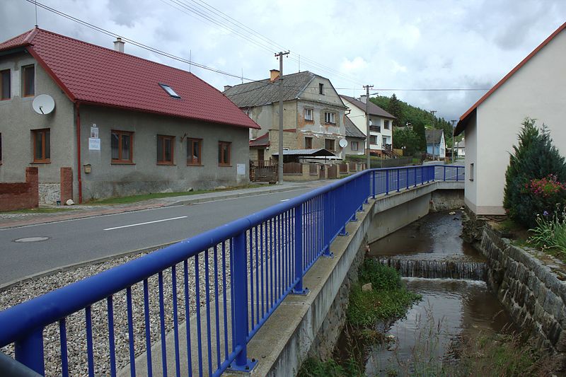 File:Břevenec, potok.jpg