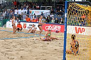 Deutsch: Beachhandball Europameisterschaften 2019 (Beach handball Euro); Tag 5: 6. Juli 2019 – Frauen, Halbfinale, Ungarn-Niederlande 2:0 (19:16, 15:12) English: Beach handball Euro; Day 5: 6 July 2019 – Semifinal Women – Hungary-Netherlands 2:0 (19:16, 15:12)