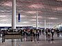 Wnętrze terminalu 3 międzynarodowego lotniska w Pekinie 20090818.jpg