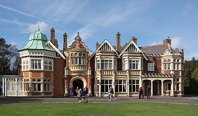 How to get to Bletchley Park Trust with public transport- About the place