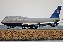 Boeing 747-400 der United in der Bemalung von 1992 bis 1997