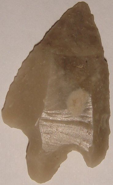 File:Breton stone age arrowhead.jpg