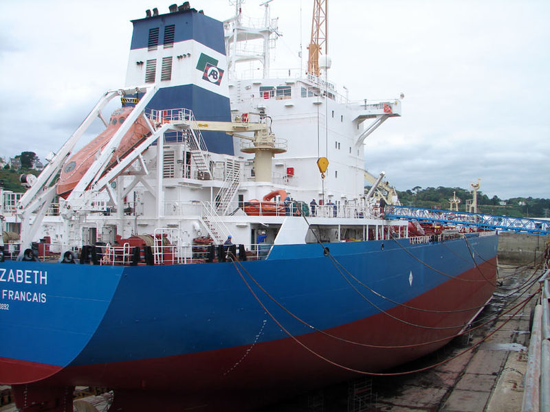 File:Bro Elizabeth in dry dock.jpg