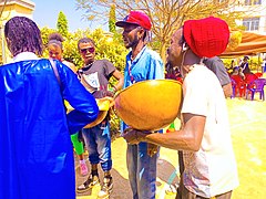 Griot dans une ceremonie à Conakry par Abdoulrahmane Barry