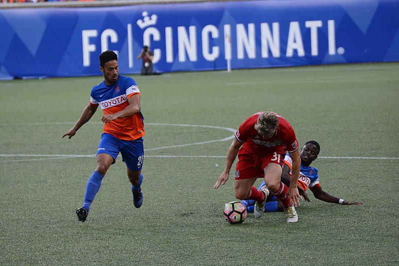 File:CINvCHI 2017-06-28 - Marco Dominguez, Bastian Schweinsteiger, Kadeem Dacres (27328814528).jpg