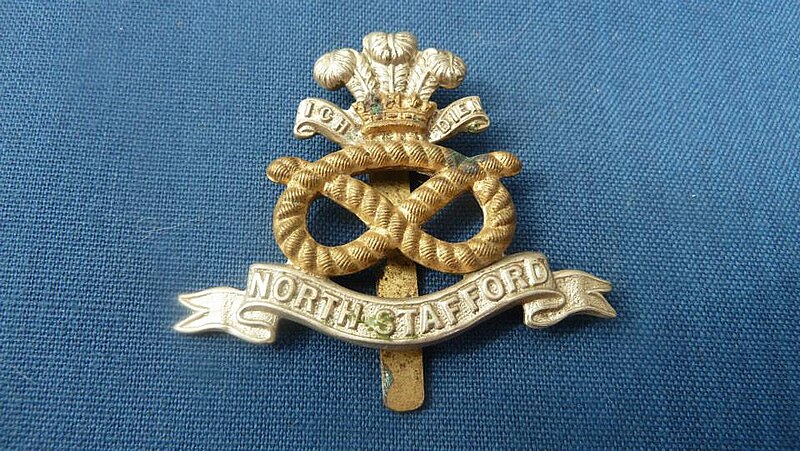 File:Cap badge North Staffordshire Regiment.jpg