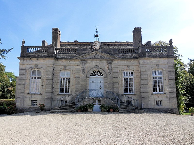 File:Château de Beaumont-sur-Vingeanne 2.JPG