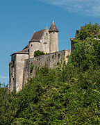 Chappelle et mur ouest du château de Montréal.JPG