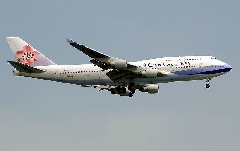 File:China Airlines, Boeing 747-400, SIN.jpg