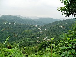 Een typisch dorp in de bergen bij Giresun