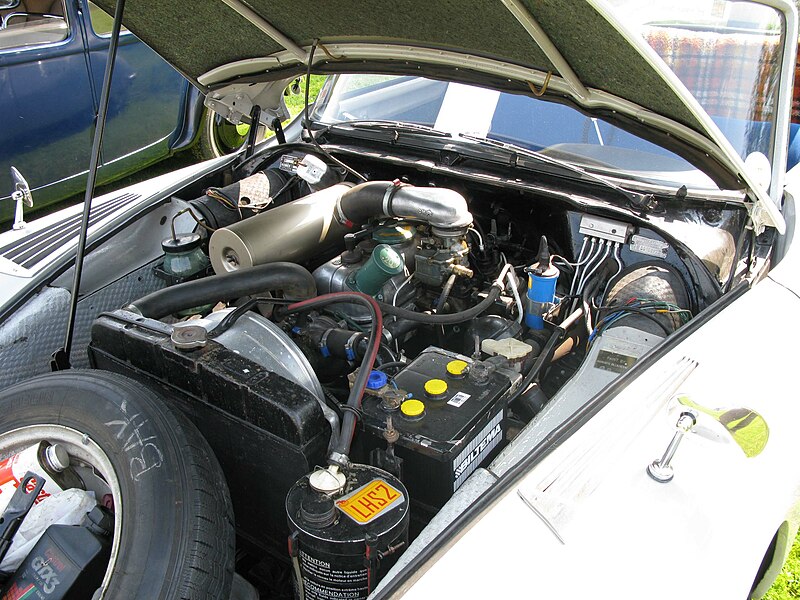 File:Citroën DS engine.jpg