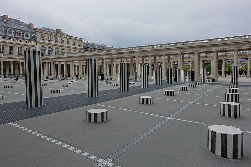 File:Colonnes de Buren @ Palais Royal @ Paris (26526500751).jpg