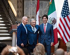 El presidente Joe Biden, presidente Andrés Manuel López Obrador y el primer ministro Justin Trudeau en la Ciudad de México; enero de 2023.