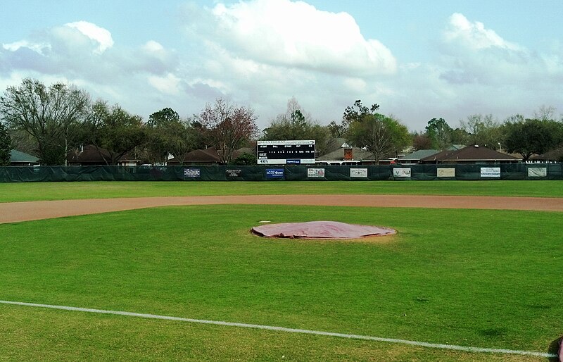 File:DHS Wildcat Baseball Field - Outfield.jpg