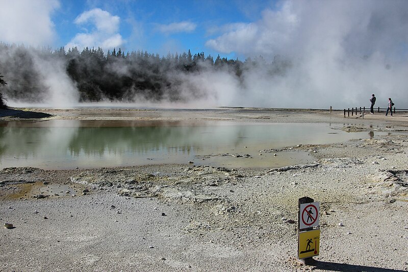 File:Danger - hot water signs at Wai-O-Tapu thermal area near Rotorua (6941552728).jpg