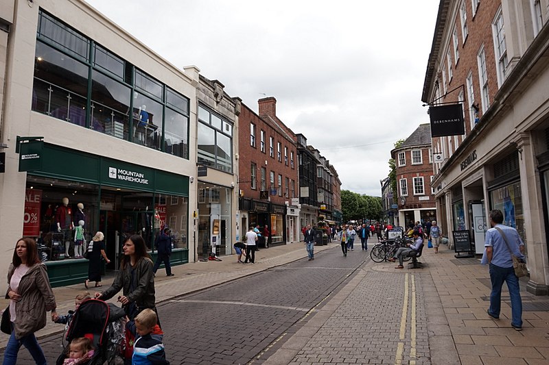 File:Davygate, York (geograph 5032339).jpg