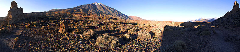 File:Desde los Roques de García - panoramio.jpg