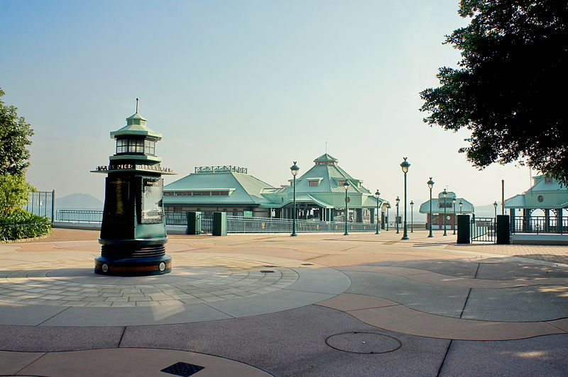 File:Disneyland Resort Pier (Hong Kong).jpg