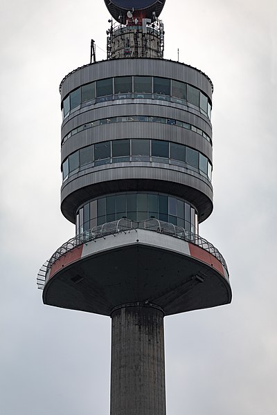 File:Donauturm Wien 2019-07-12 01.jpg