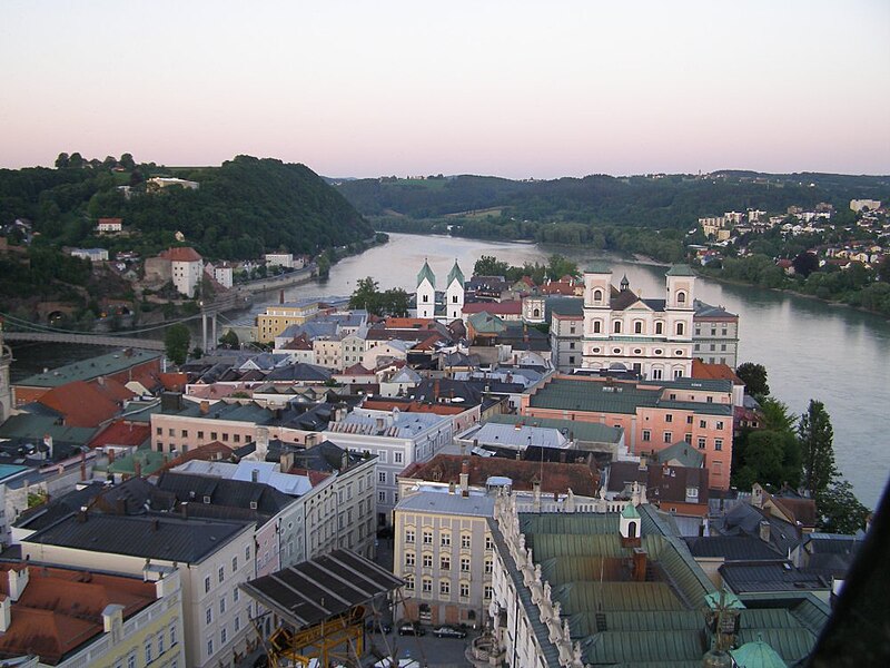 File:Dreiflusseck Passau.JPG