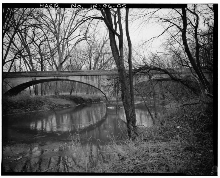 File:ELEVATION, LOOKING EAST, MIDDLE 1-3 - Vermillion County Bridge No. 120, Spanning Little Vermillion River at Main Street, Newport, Vermillion County, IN HAER IND,83-NEWP,2-5.tif