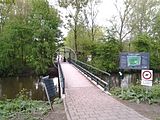 Toegangspoort op de Geert Geertsenbrug (mei 2013).