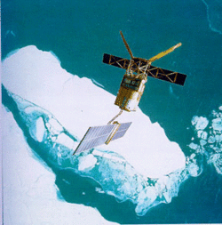 ERS-Satellit über der Antarktis (Fotomontage)