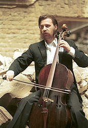 Vedran Smailović, el violonchelista de Sarajevo.