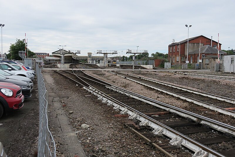 File:Exeter St David's from the north - geograph.org.uk - 5455722.jpg