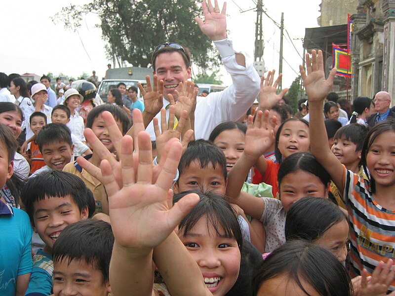 File:Facebook Picture (EZB w Kids in VN).jpg