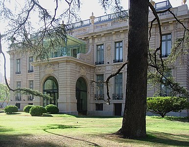 Façade du Musée Supérieur des Beaux-Arts "Eva Duarte de Perón" - ex-Palacio Ferreyra à Córdoba .