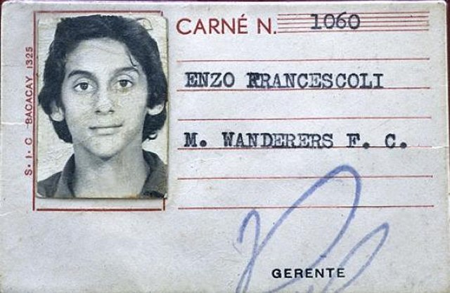 Francescoli's identity card at Montevideo Wanderers