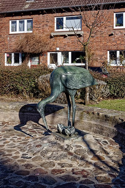 File:Franksche siedlung 7 Skulptur Platz Am Stein.jpg