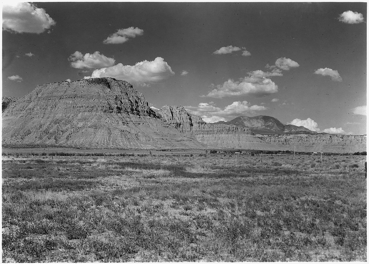 File:Front of Vermillion Cliffs. Village of Ivins, Utah ...