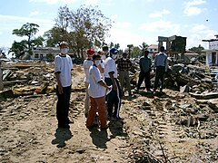 Équipe humanitaire allemande après le tsunami de 2004, à Mullaitivu, Sri Lanka