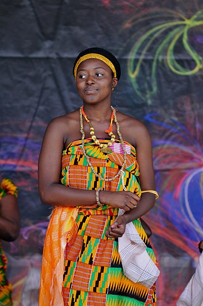 File:Ghana Dance - 4803402503.jpg