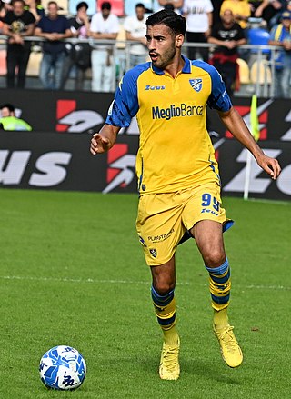 <span class="mw-page-title-main">Gianluca Frabotta</span> Italian footballer (born 1999)