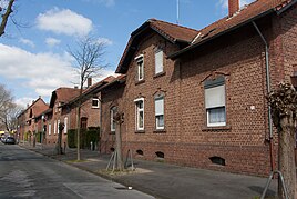 Rentfort: Lage, Geschichte, Kirchen