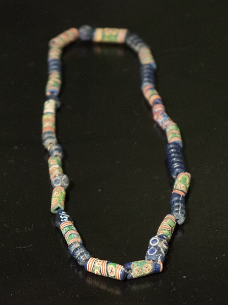 Glass necklace, 7th – 8th century, Shurdhah